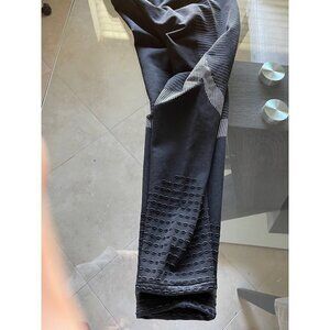 Leggings. ( No label ) black/ white Small